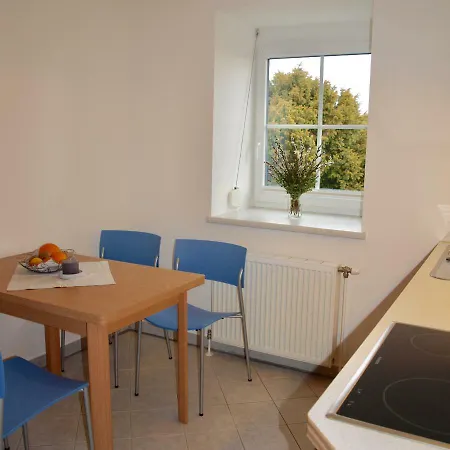 Charmantes Mit Balkon Zum Garten Nahe Wien Appartement